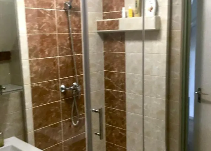 Voeroesparti Ueduelohaz Ferienhaus Paloznak