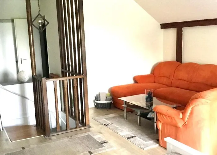 Voeroesparti Ueduelohaz Ferienhaus Paloznak