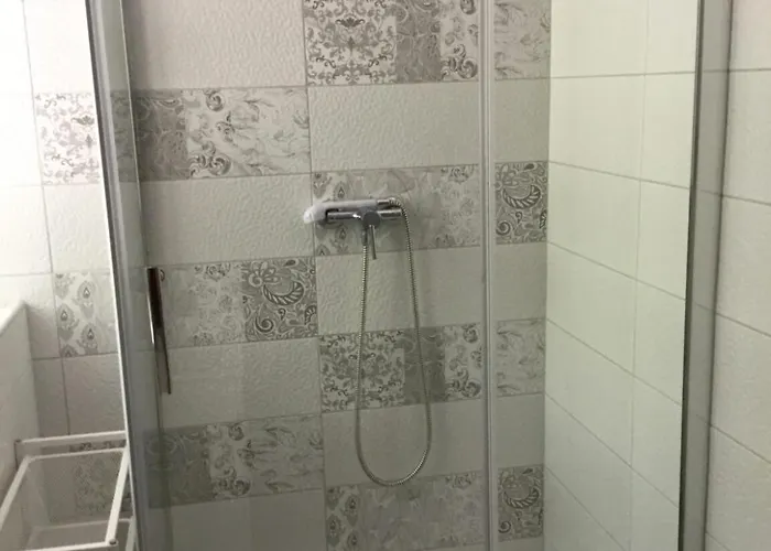 Ferienhaus Voeroesparti Ueduelohaz Paloznak